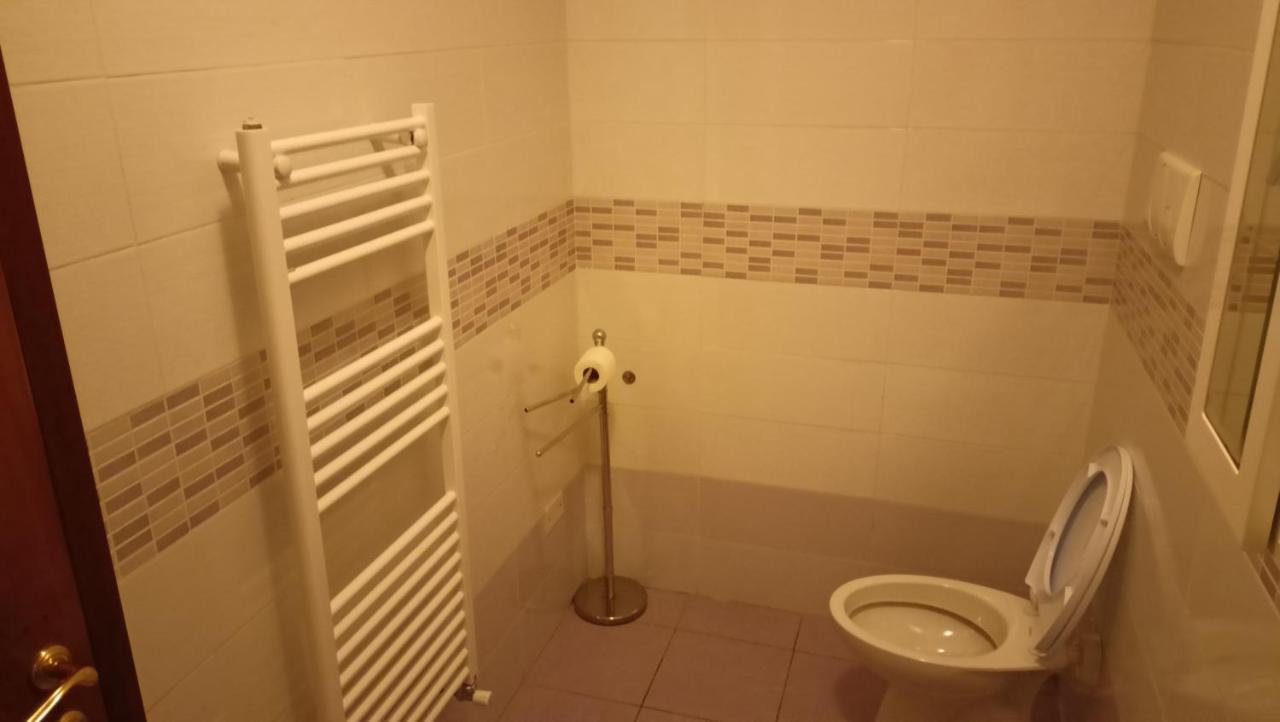 Marco - Camere Con Bagno Privato Vicino Al Centro Foligno Exterior photo