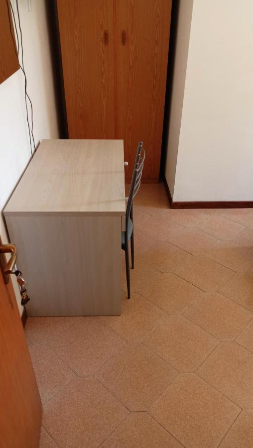 Marco - Camere Con Bagno Privato Vicino Al Centro Foligno Exterior photo